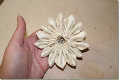 Цветок канзаши / Мастер-класс / Kanzashi flower / DIY Kanzashi / Ribbon flower tutorial